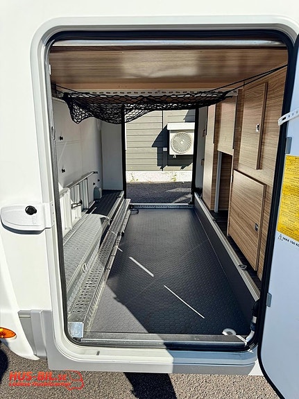 Adria Matrix Supreme M 687 SL automat & kamkedja 23 of 26