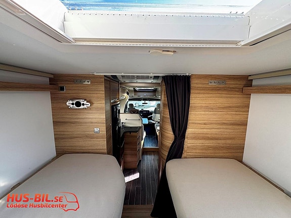 Adria Matrix Supreme M 687 SL automat & kamkedja 13 of 26