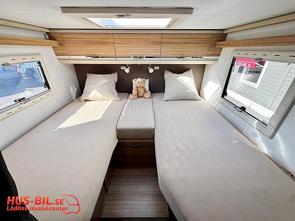 Adria Matrix Supreme M 687 SL automat & kamkedja 11 of 26