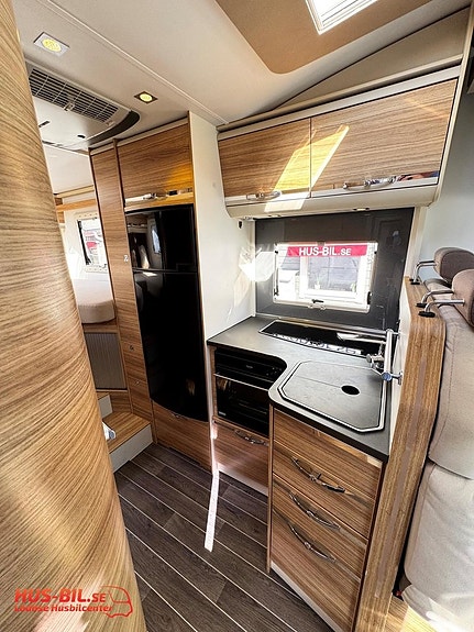 Adria Matrix Supreme M 687 SL automat & kamkedja 6 of 26