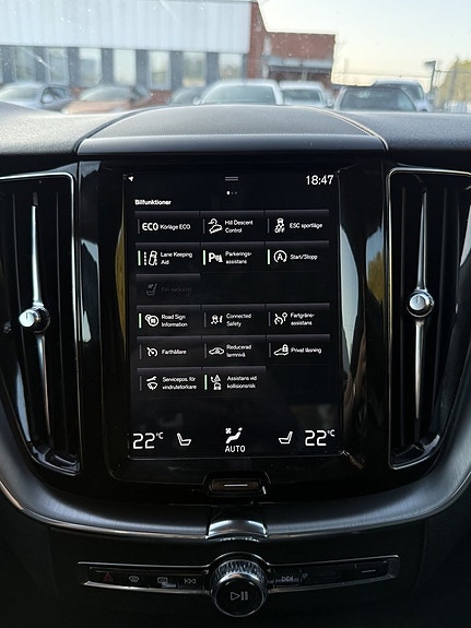 Volvo XC60 19 of 23