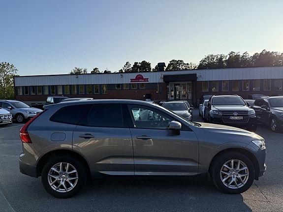 Volvo XC60 8 of 23