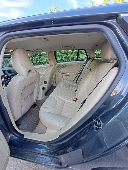 Volvo V60 5 of 5