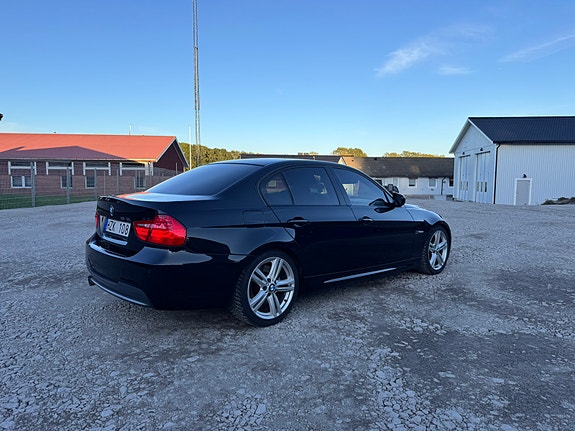 BMW 325d 3 of 8