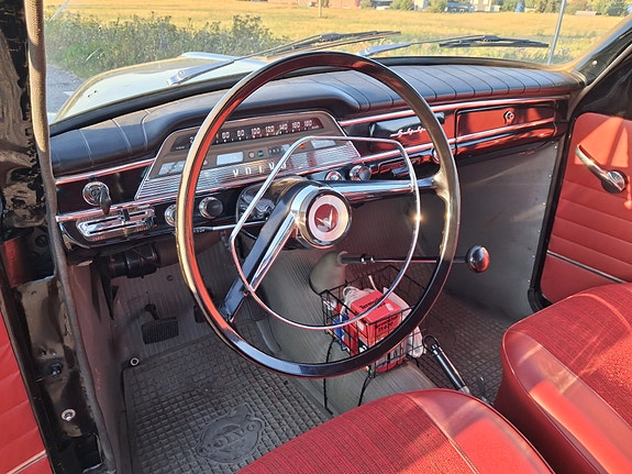Volvo PV 7 of 10