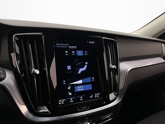 Volvo V60 17 of 30