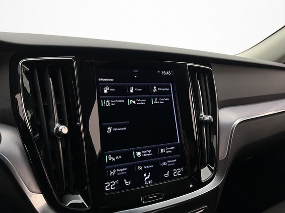 Volvo V60 18 of 30
