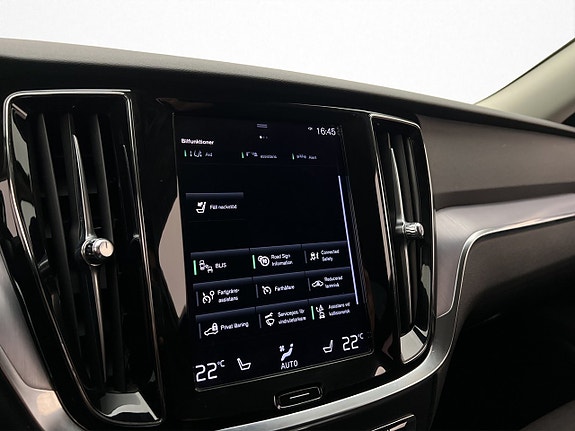 Volvo V60 19 of 30