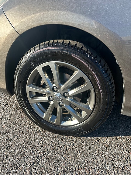 Toyota Yaris 14 of 14