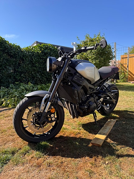 Yamaha XSR900 3 of 3