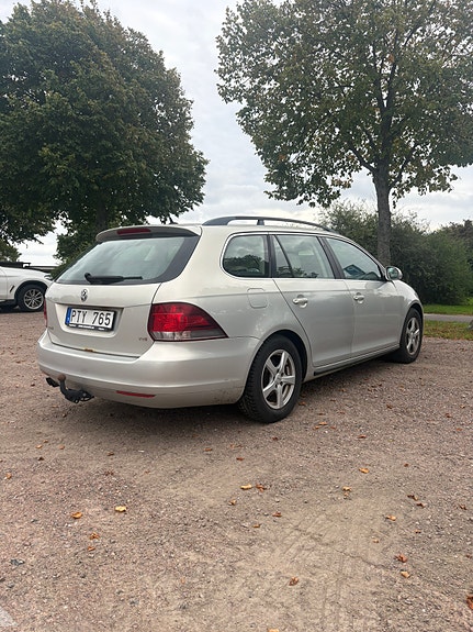 Volkswagen Golf VI 2 of 3