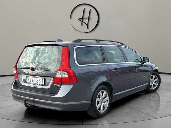 Volvo V70 7 of 22