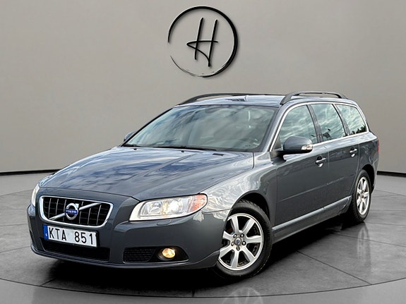 Volvo V70 2 of 22