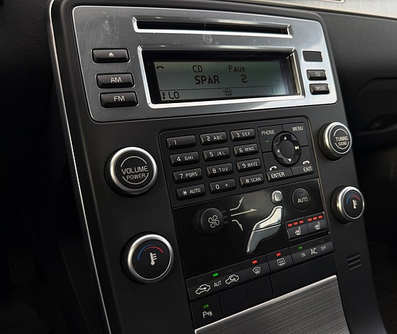 Volvo V70 13 of 22