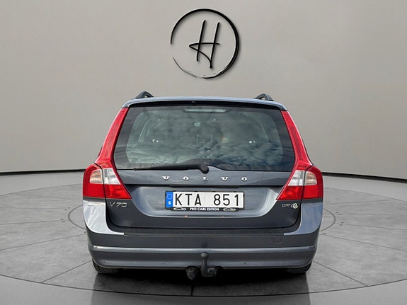 Volvo V70 4 of 22