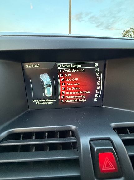 Volvo XC60 12 of 15