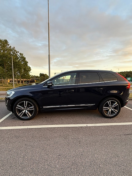 Volvo XC60 3 of 15