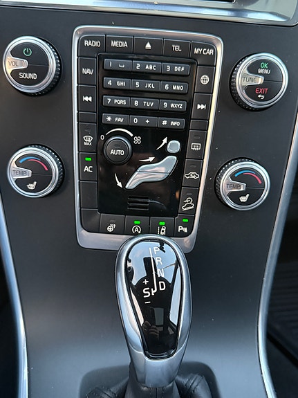 Volvo XC60 14 of 15