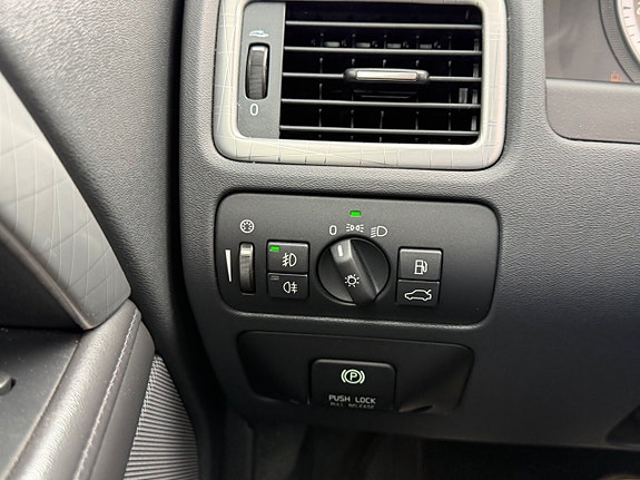 Volvo XC70 30 of 30