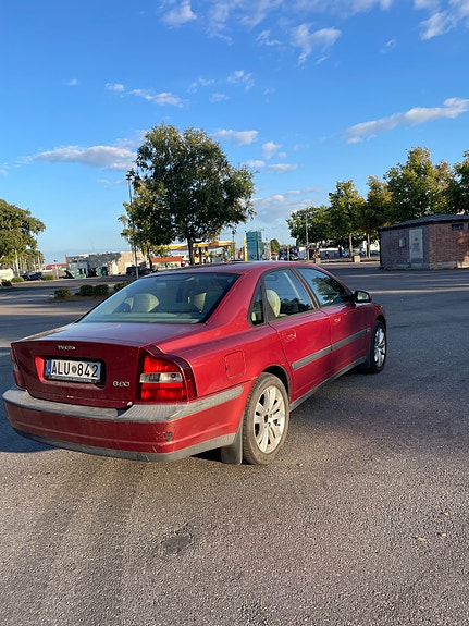 Volvo S80 2 of 5