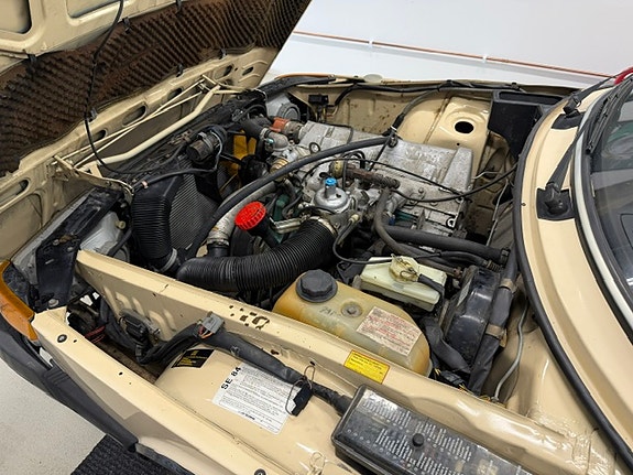 Saab 900 18 of 21