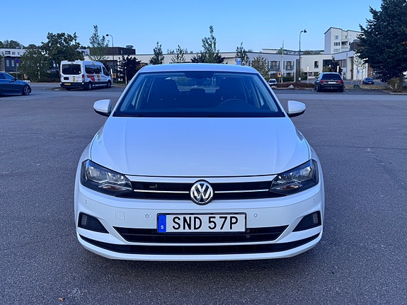 Volkswagen Polo 2 of 10