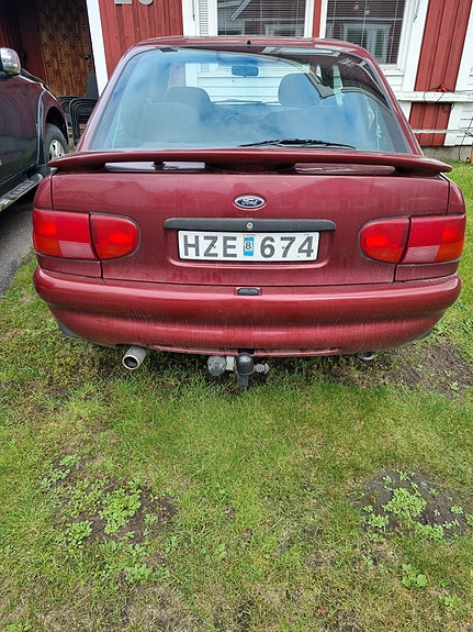Ford Escort 5 of 6