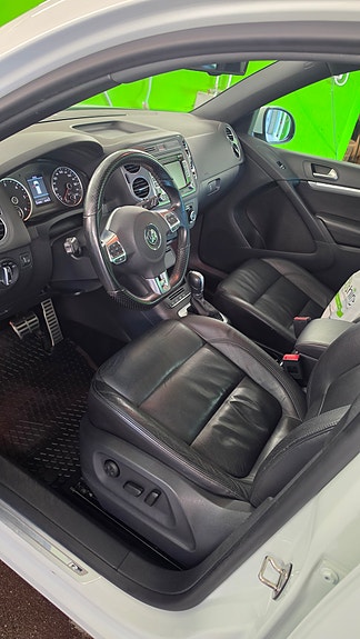 Volkswagen Tiguan 6 of 12