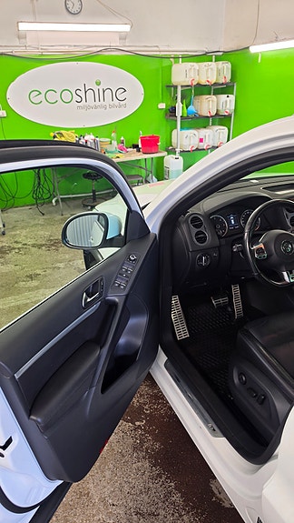 Volkswagen Tiguan 10 of 12