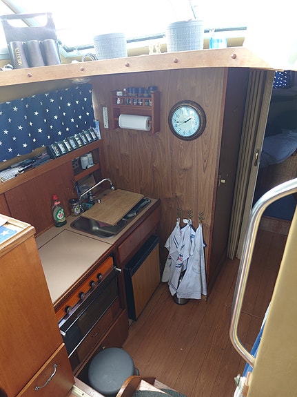 Fairline 32 Sedan 3 of 6