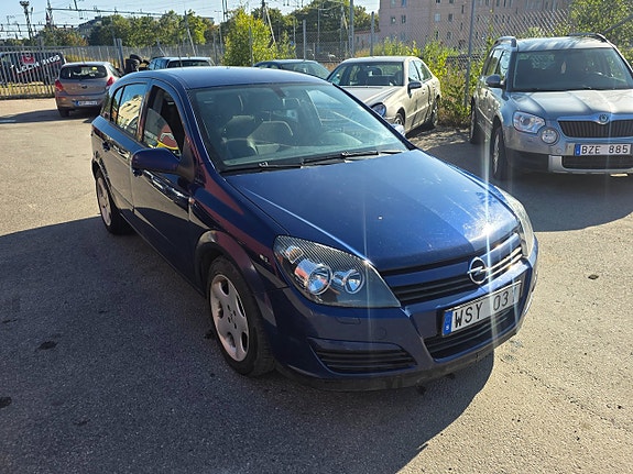 Opel Astra 3 of 13