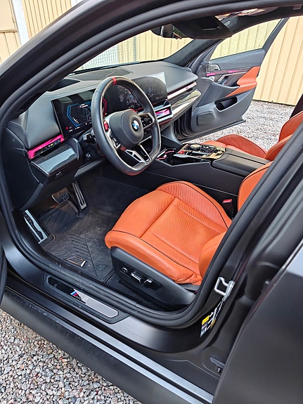 BMW M5 6 of 7