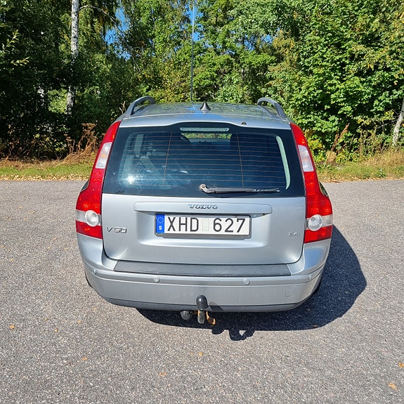 Volvo V50 3 of 13