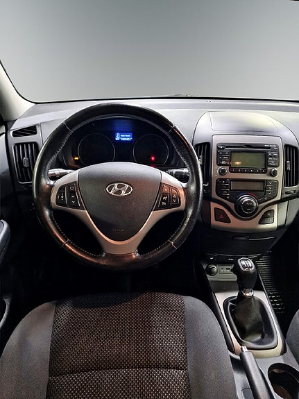 Hyundai i30 11 of 14