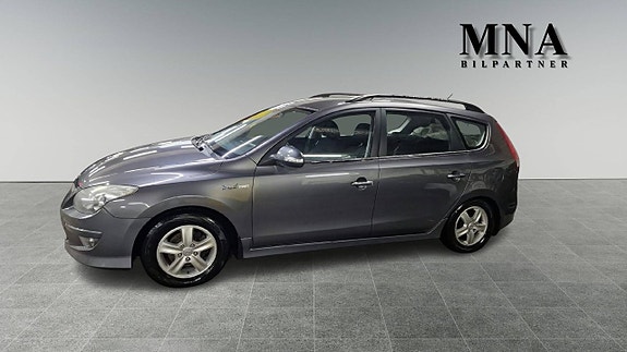 Hyundai i30 2 of 14
