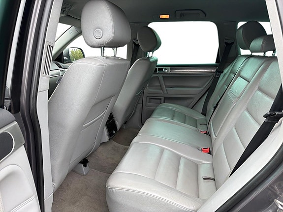 Volkswagen Touareg 14 of 28