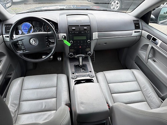 Volkswagen Touareg 13 of 28