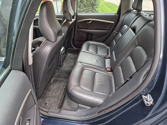 Volvo V70 6 of 10