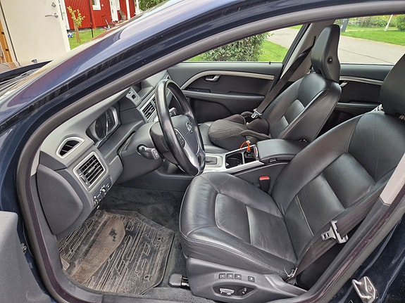 Volvo V70 5 of 10