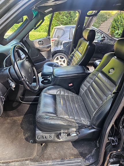 Ford F-150 8 of 12