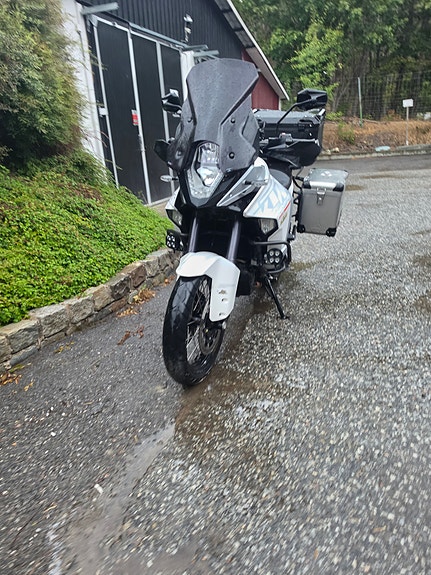 KTM 1290 Super Adventure 2 of 5
