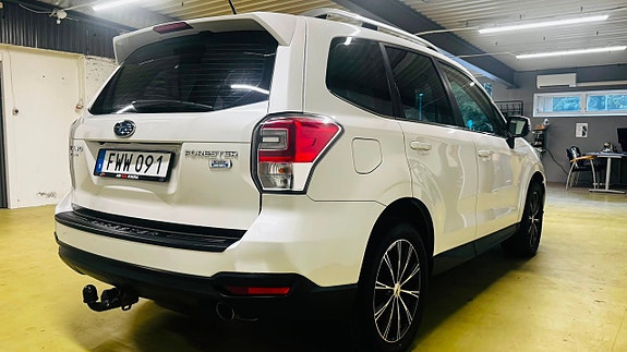 Subaru Forester 4 of 11