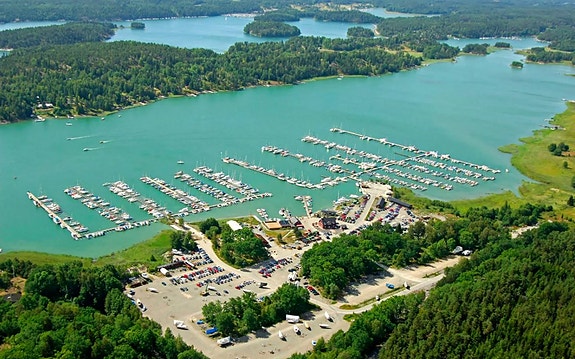 Höstpris Haninge - Karlslunds Marinas bästa 12,5x4m plats med lugnaste läget och kvällssol i aktern 4 of 4