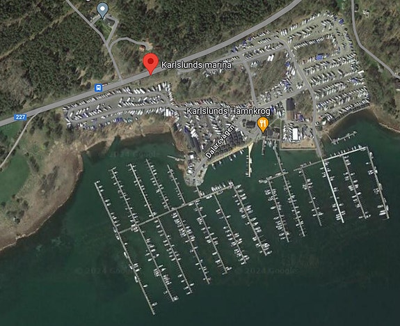 Höstpris Haninge - Karlslunds Marinas bästa 12,5x4m plats med lugnaste läget och kvällssol i aktern 3 of 4