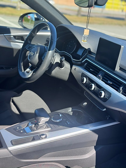 Audi A5 7 of 12