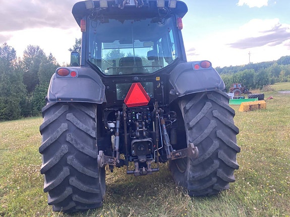 Valtra T151E Hitech med lastare och Frontlyft 7 of 12