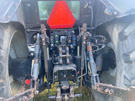 Valtra T151E Hitech med lastare och Frontlyft 8 of 12