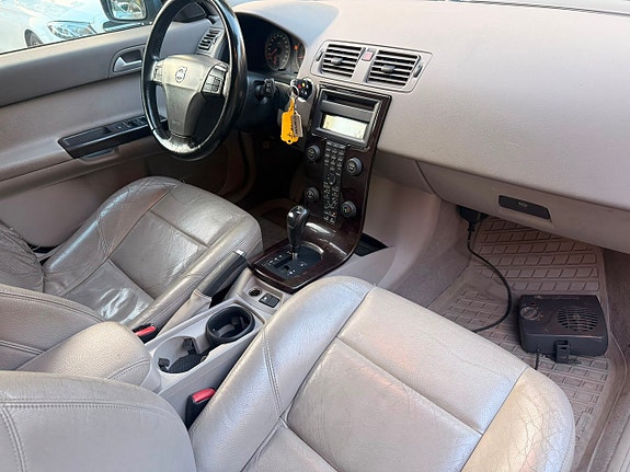 Volvo V50 15 of 24
