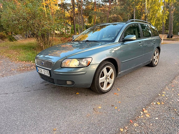 Volvo V50 3 of 24