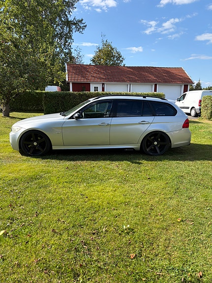BMW 325i 2 of 9